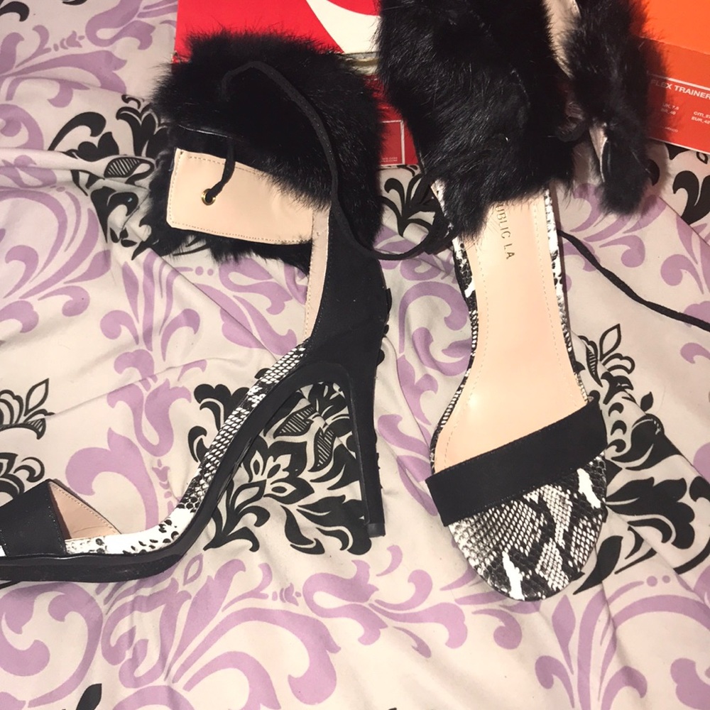 Heels - Picture 2 of 2
